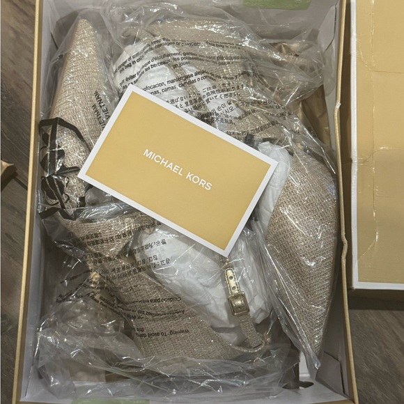 Michael Kors Gold Heels Size 10 Glitter Pumps Brand MK Shoes New In Box - Picture 10 of 10